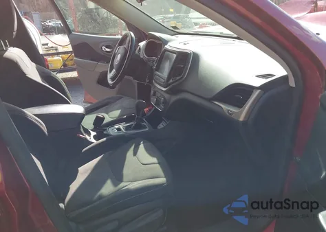 2015 Jeep Cherokee Latitude z USA, uszkodzony, nr VIN 1C4PJLCB3FW637741